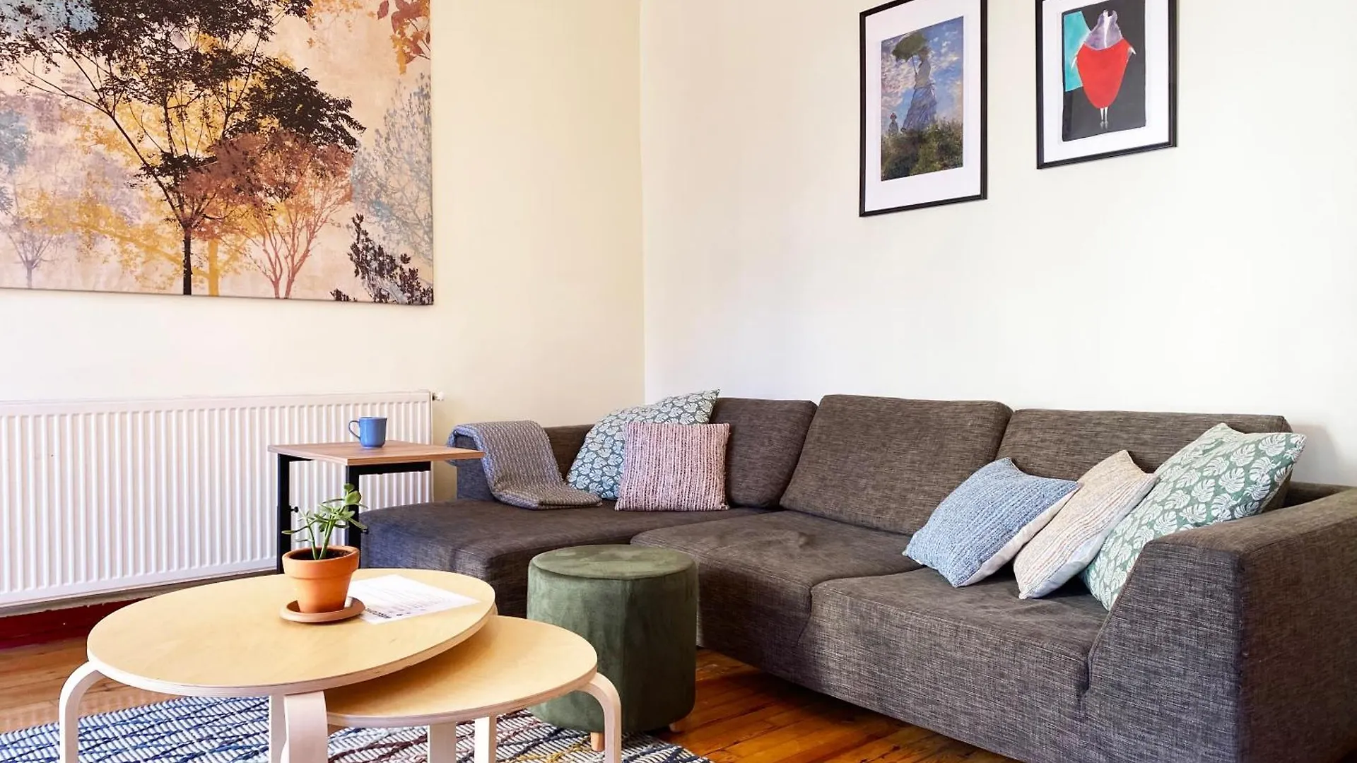 3 Bedroom Apartment Next In Most Central Location In Taksim Istanboel 0*,  Turkije